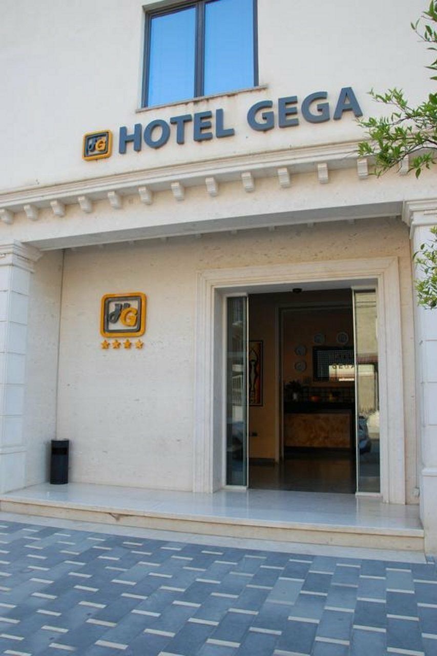 Hotel Gega Berat Exterior photo